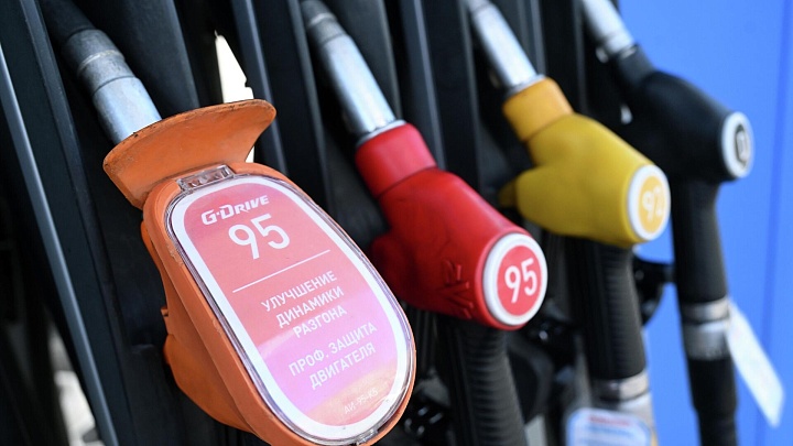 ФАС и Минэнерго проверят цены на топливо в новых регионах