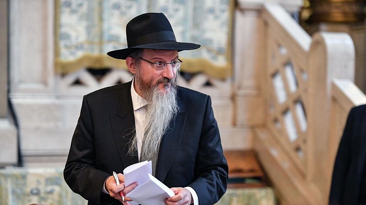 Главный раввин России рассказал, какое блюдо нужно есть на Хануку