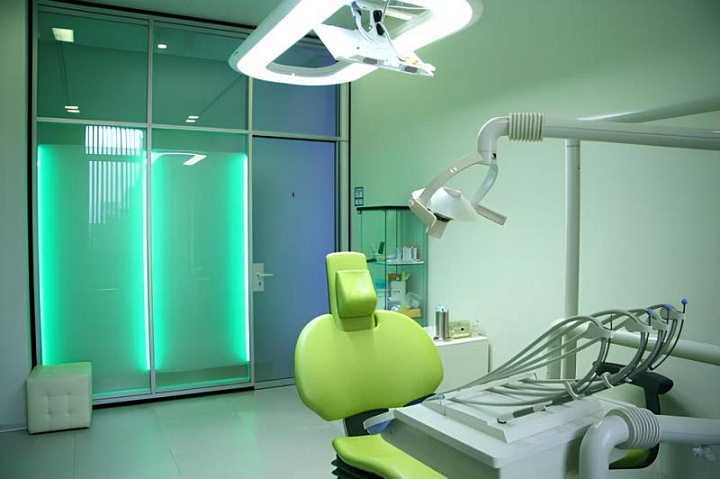 Центр Современной Стоматологии CSSdent предлагает лечение и имплантацию зубов за один день