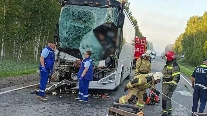 Причина смертельной аварии с вахтовым автобусом в Тюменской области раскрыта